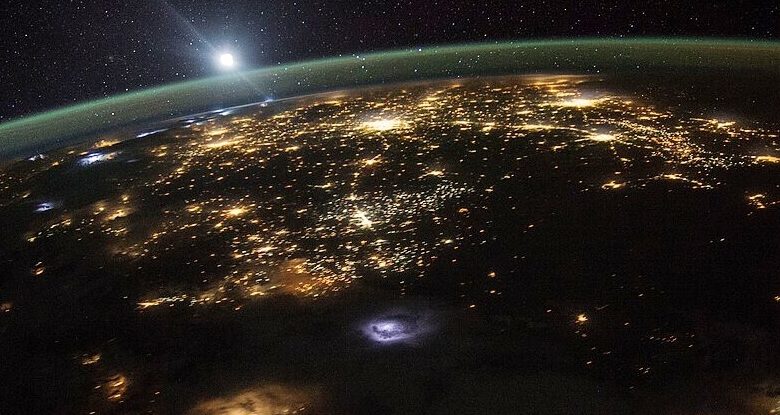 تغییر محور چرخش زمین با مصرف زیاد آب