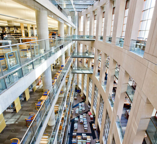 3.	کتابخانه مرکزی کتابخانه های عمومی ونکوور/ ونکوور، کانادا