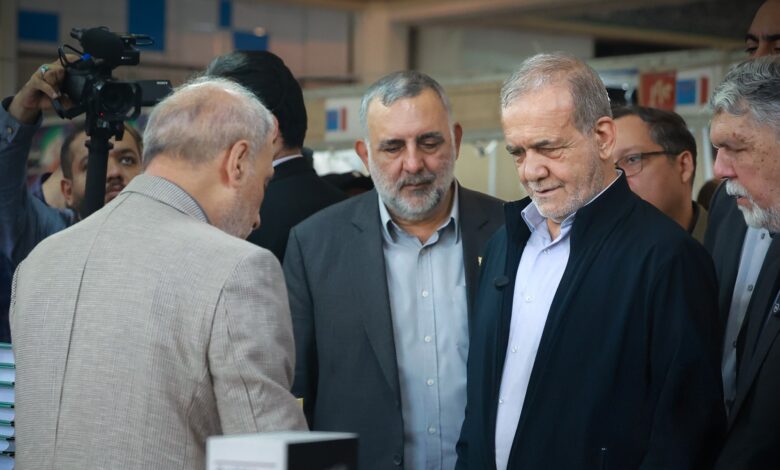 بازدید مسعود پزشکیان از سی و ششمین نمایشگاه بینالمللی کتاب تهران