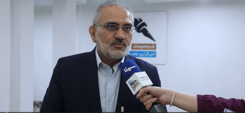 سید محمد حسینی، دبیر کل کانون دانشگاهیان و وزیر پیشین فرهنگ و ارشاد اسلامی