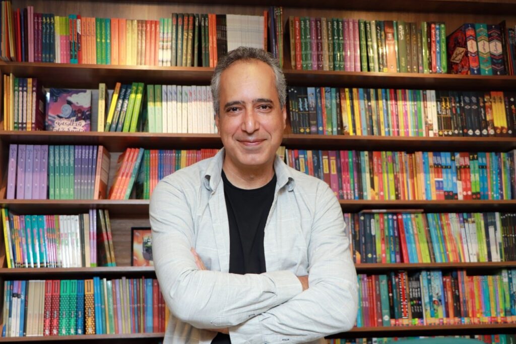 محمد حسینی، نویسنده،