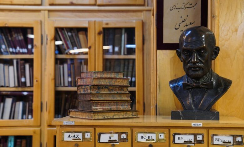 تالار کتابهای خطی و کتابهای نفیس کتابخانه مرکزی دانشگاه تهران