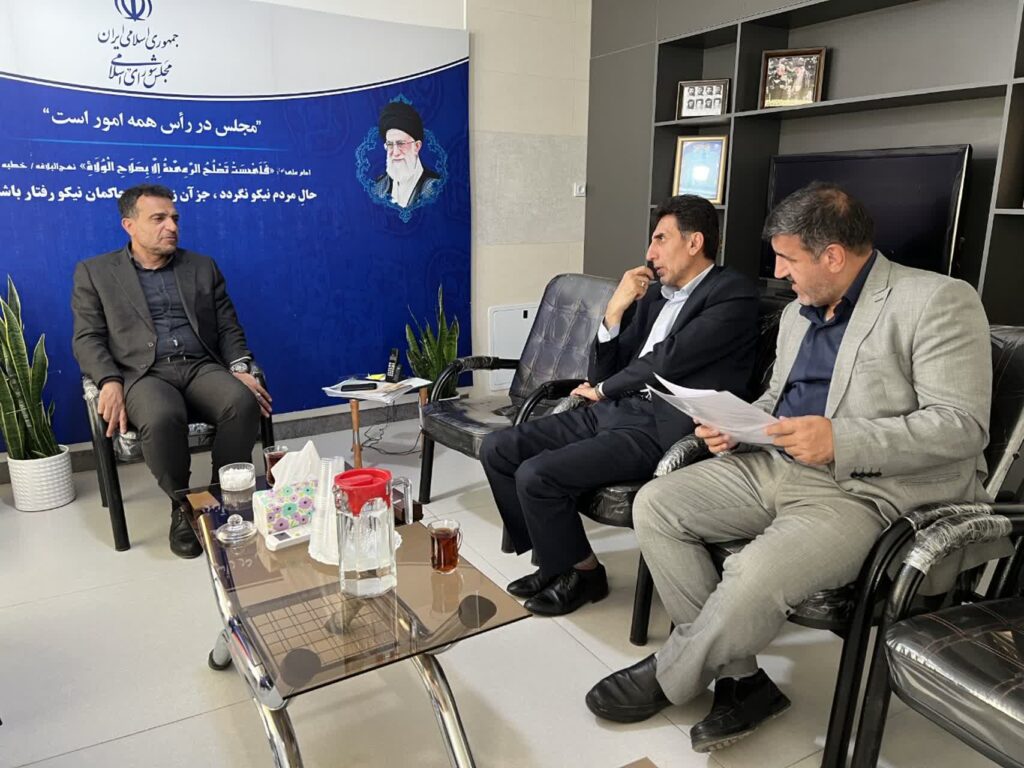 سیدمحمدرضا جوادی، مدیرکل فرهنگ و ارشاد اسلامی همدان در دیدار با عباس صوفی نماینده مردم همدان